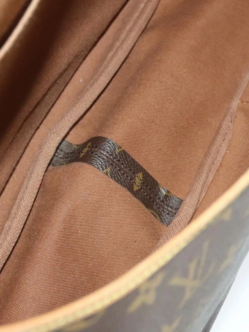 LOUIS VUITTON Monogram Saumur 43 Shoulder Bag M42252 LV Auth 163436 - Picture 11 of 16